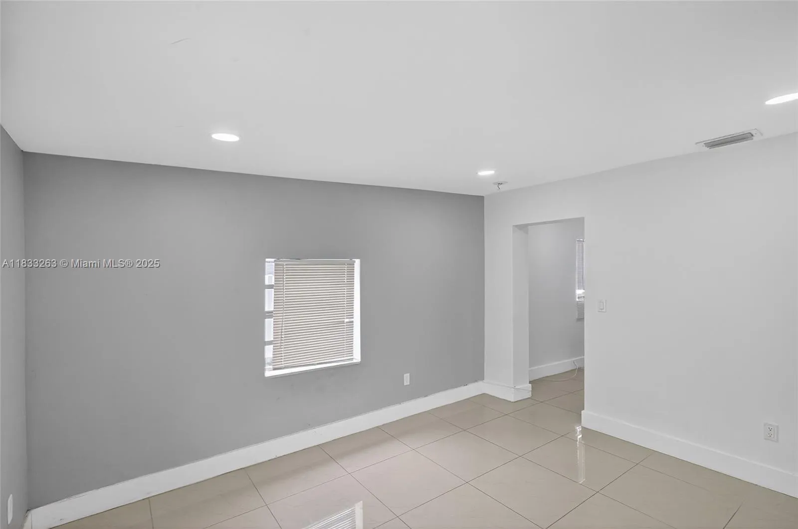 Miami, Florida 33150, United States, 4 Bedrooms Bedrooms, ,2 BathroomsBathrooms,Residential,Active,164644