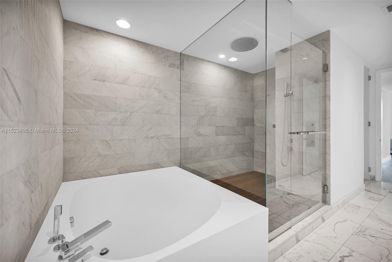 OCEANA BAL HARBOUR CONDO - Residential