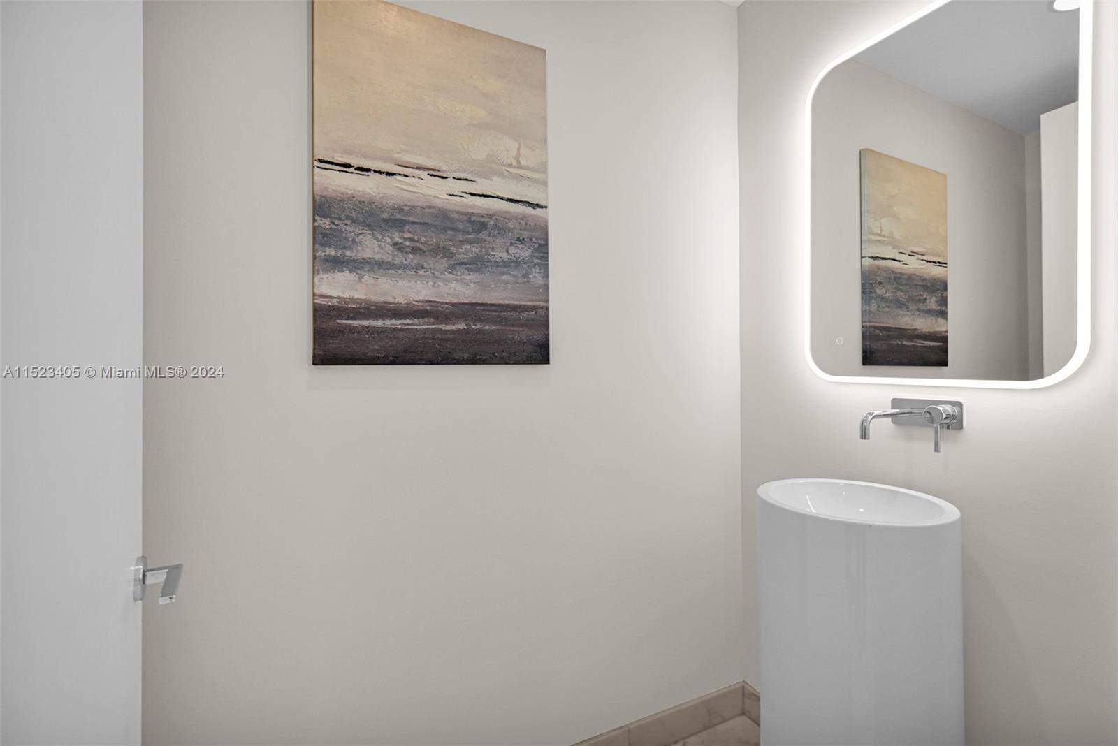 OCEANA BAL HARBOUR CONDO - Residential