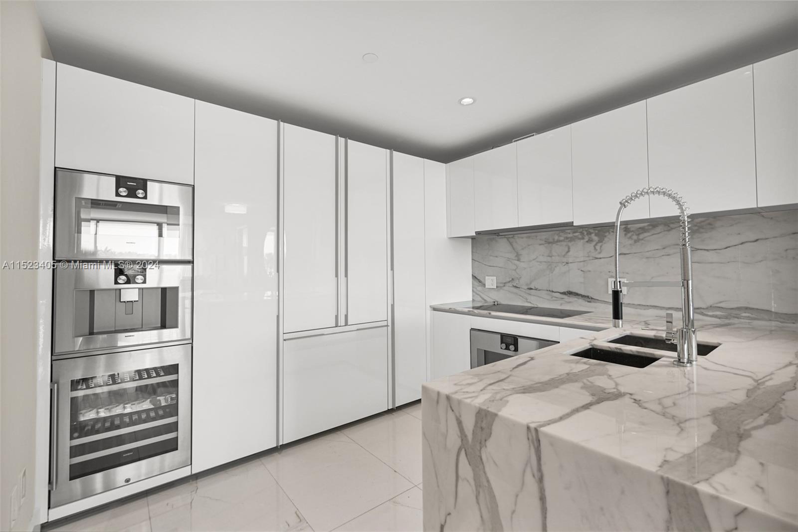 OCEANA BAL HARBOUR CONDO - Residential