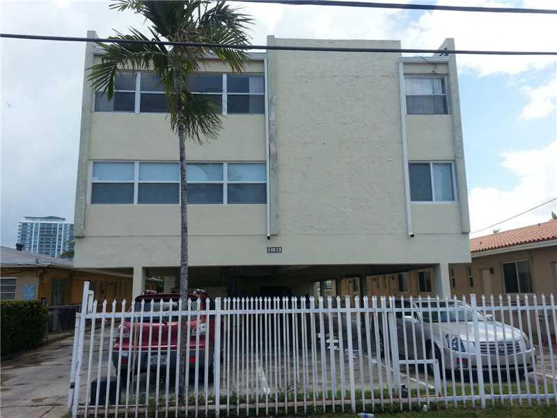 GREAT LOCATION 1/1 APARTMENT IN THE HEART OF MIAMI BEACH. COMPLETELY TILED THRUOUT THE UNIT. BUILDING HAS LAUNDRY ON SITE, APARTMENT BRING 1 ASSIGNED PARKING SPACE!!! APARTMENT IS WALKING DISTANCE TO MANY RESTAURANTS, SHOPPING, PARK, AND GREAT SCHOOLS. O NLY 5 MINUTES FROM THE BEACH!!!
