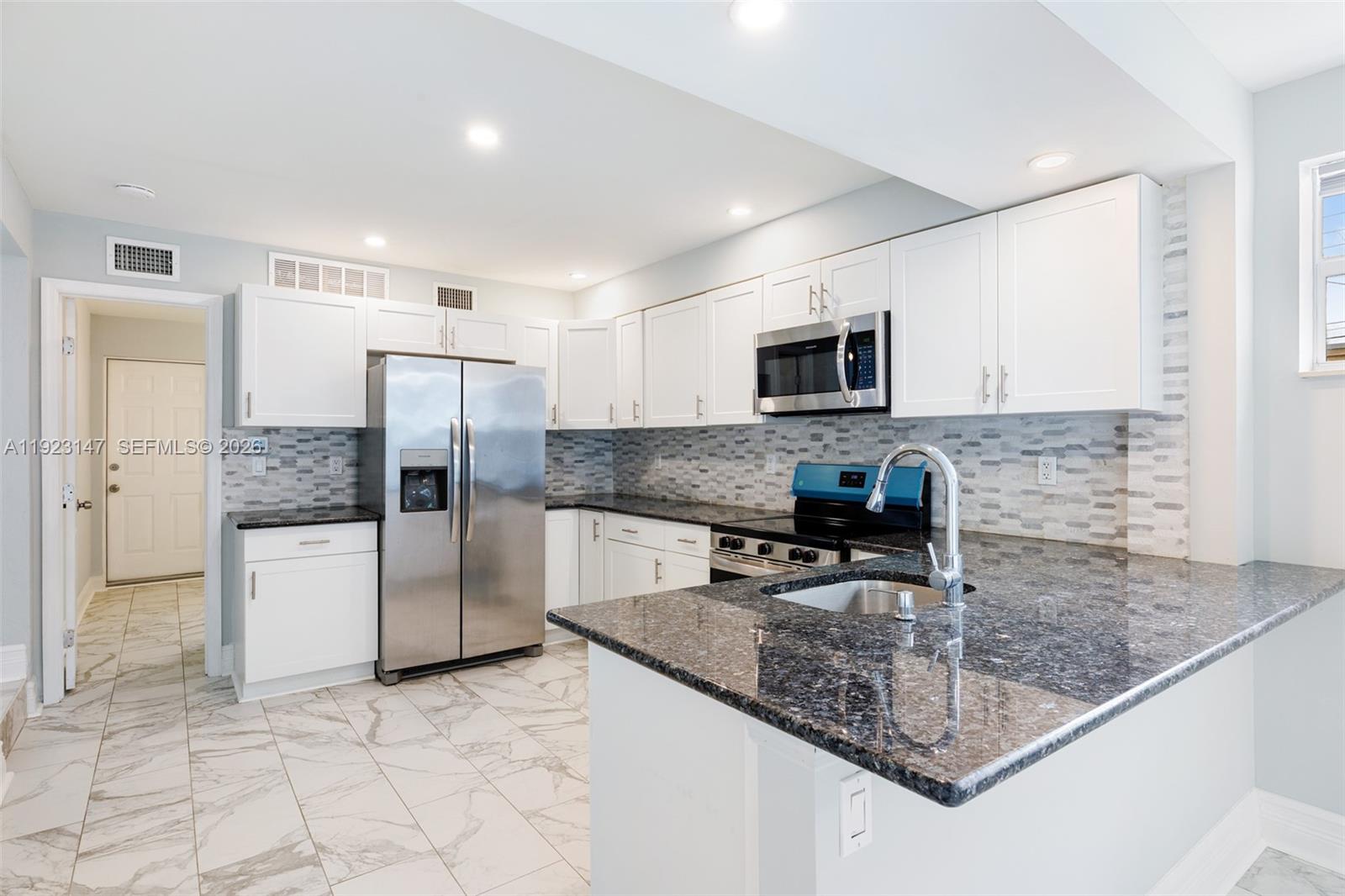 GREYNOLDS HIGHLANDS UNIT - Residential Income