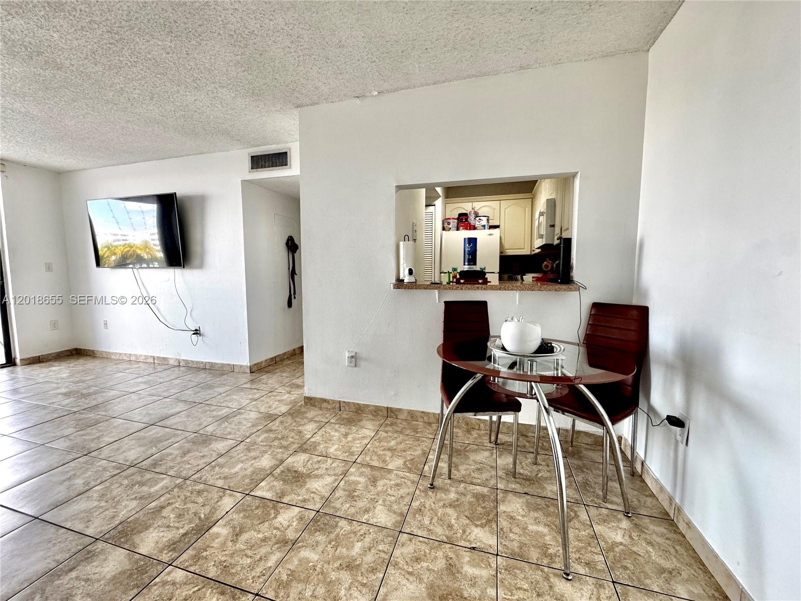 FONTAINEBLEAU GARDENS CON - Residential