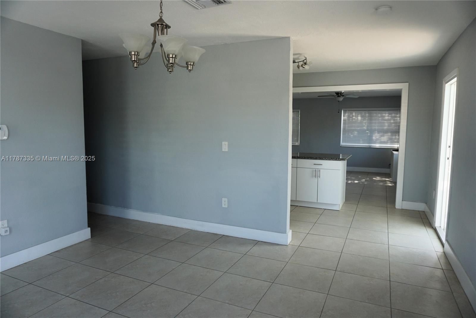 800 N 69th Ave