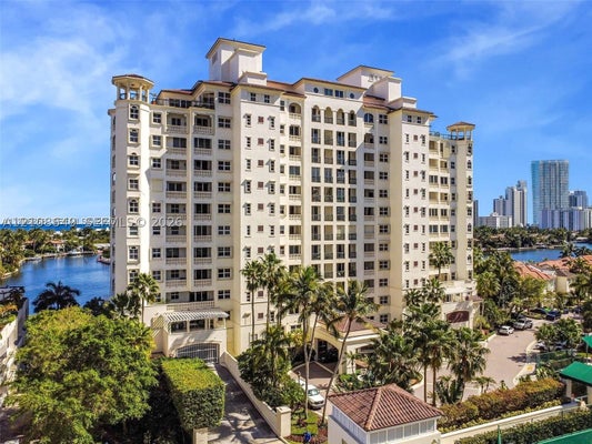 20165 NE 39TH PL APT 403, MIAMI, FL 33180 - Image d08b853fcff383bcefc096f6feb2ef1e/567308156