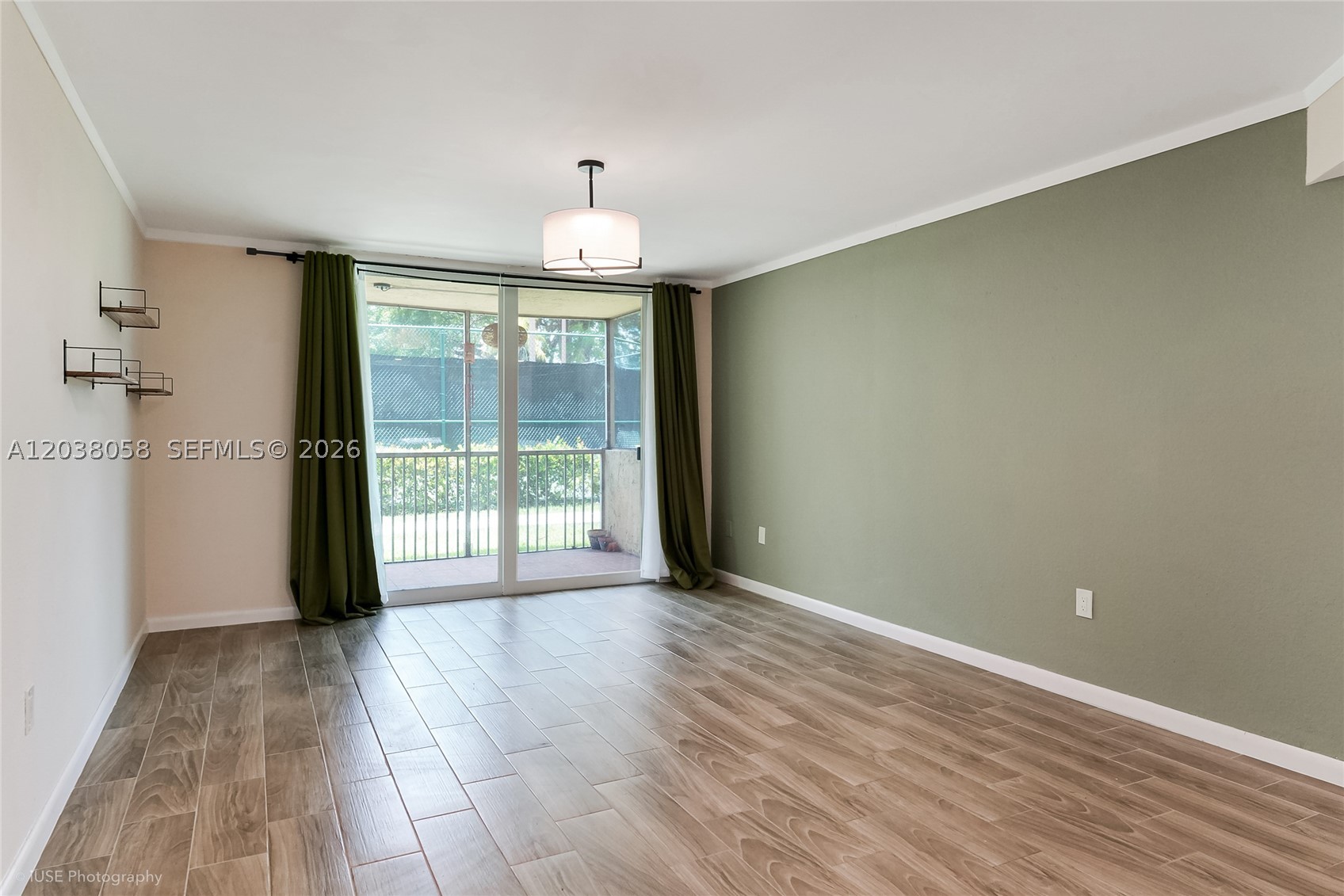 8205 Lake Dr 103