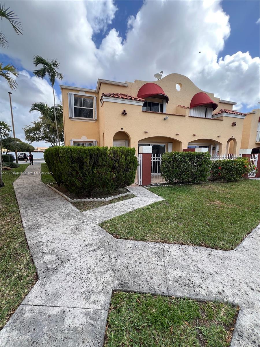 8530 Nw 3rd Ln 402, Miami, Broward County, Florida - 2 Bedrooms  
3 Bathrooms - 