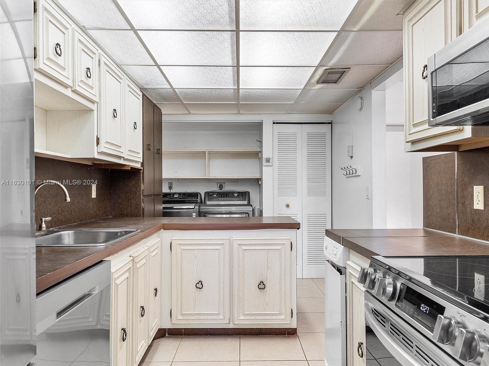 MAJESTIC VIEW CONDO - Residential