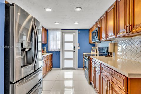 Photo of 1400 S 19th Ave #1, Hollywood, FL 33020 (MLS # A11988275)