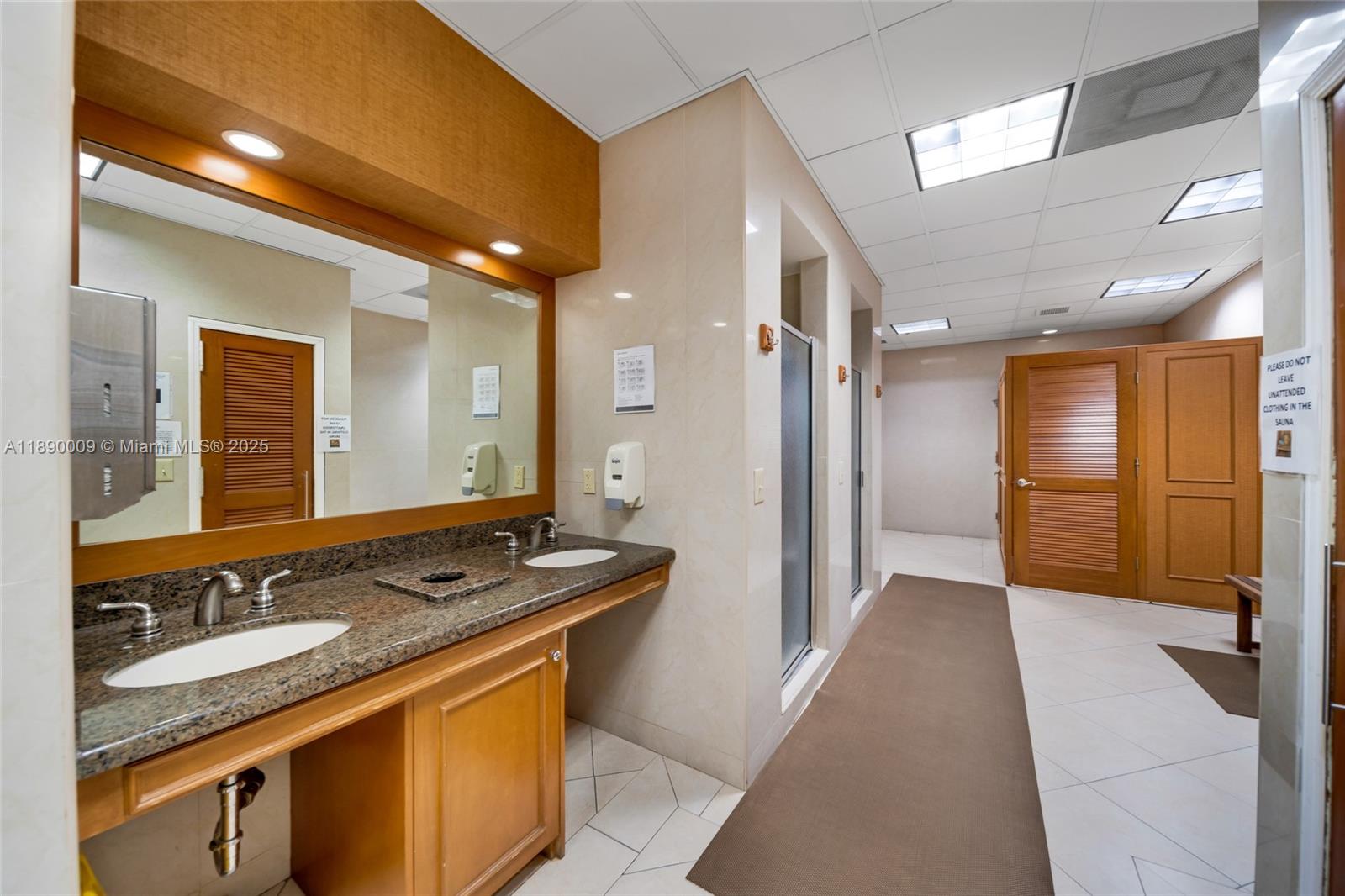 PLAZA SOUTH CONDO - Residential Lease