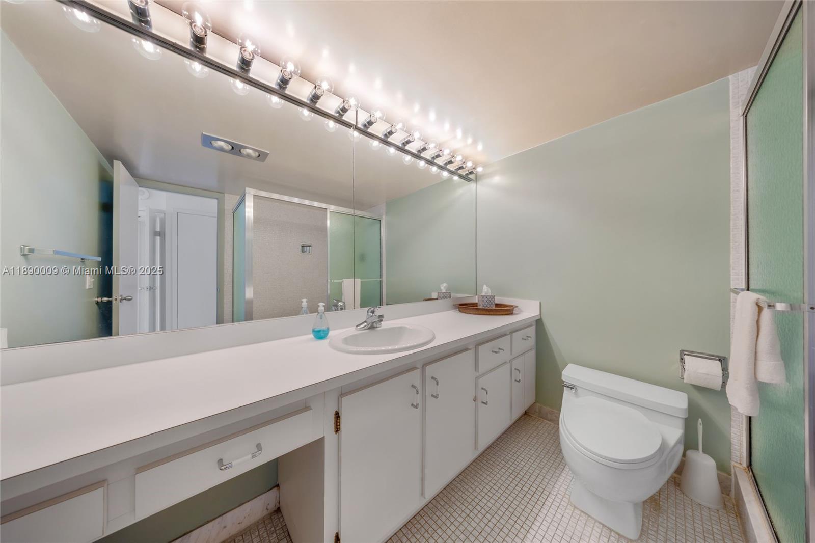 PLAZA SOUTH CONDO - Residential Lease