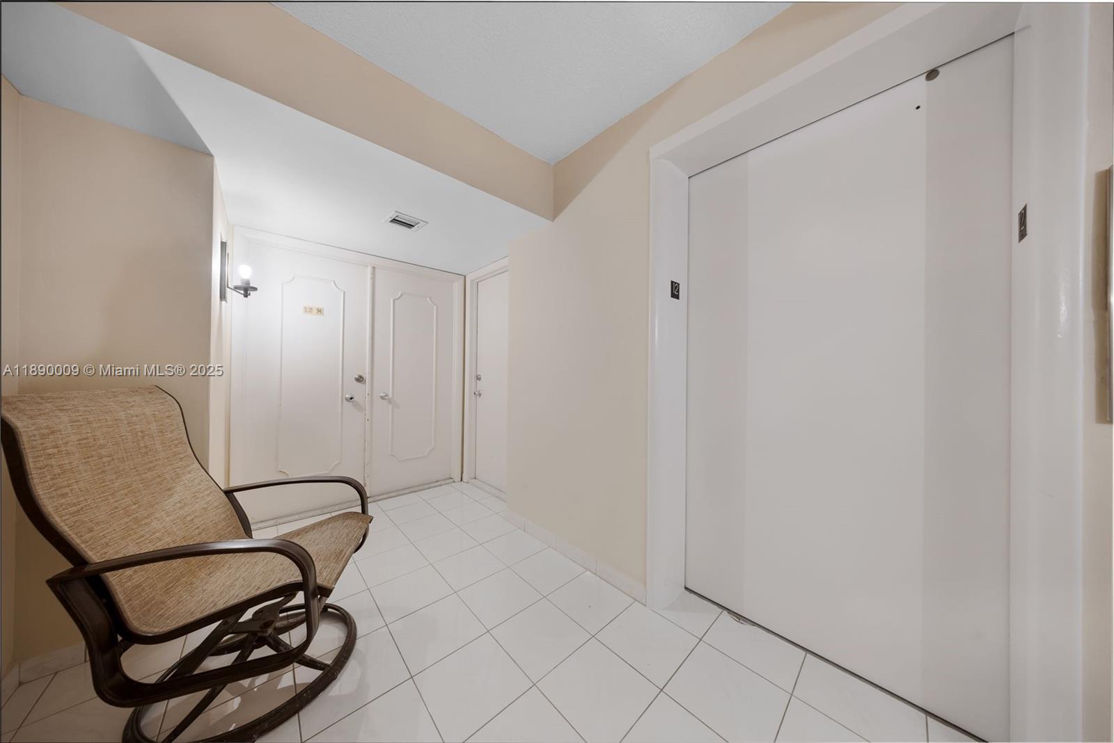 PLAZA SOUTH CONDO - Residential Lease