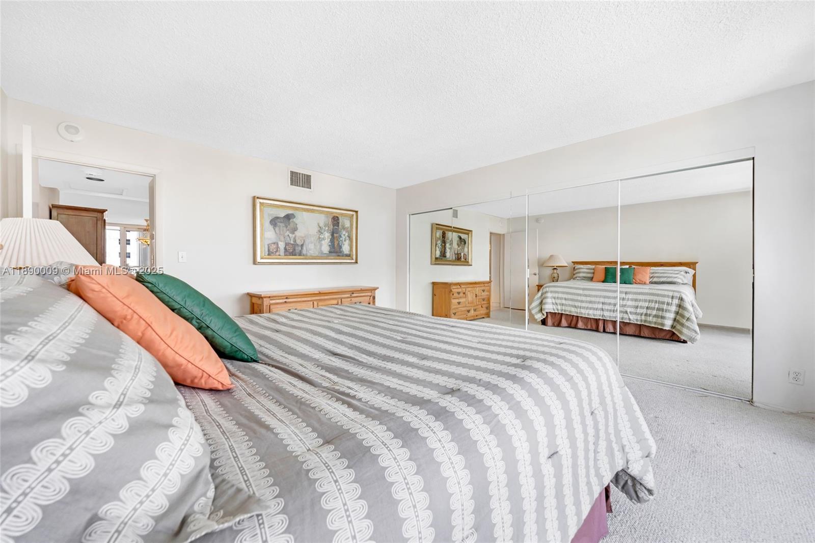 PLAZA SOUTH CONDO - Residential Lease