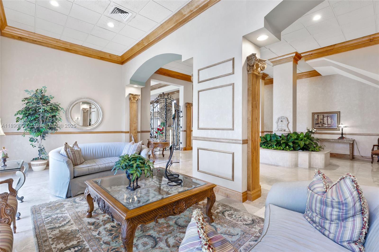 PLAZA SOUTH CONDO - Residential Lease