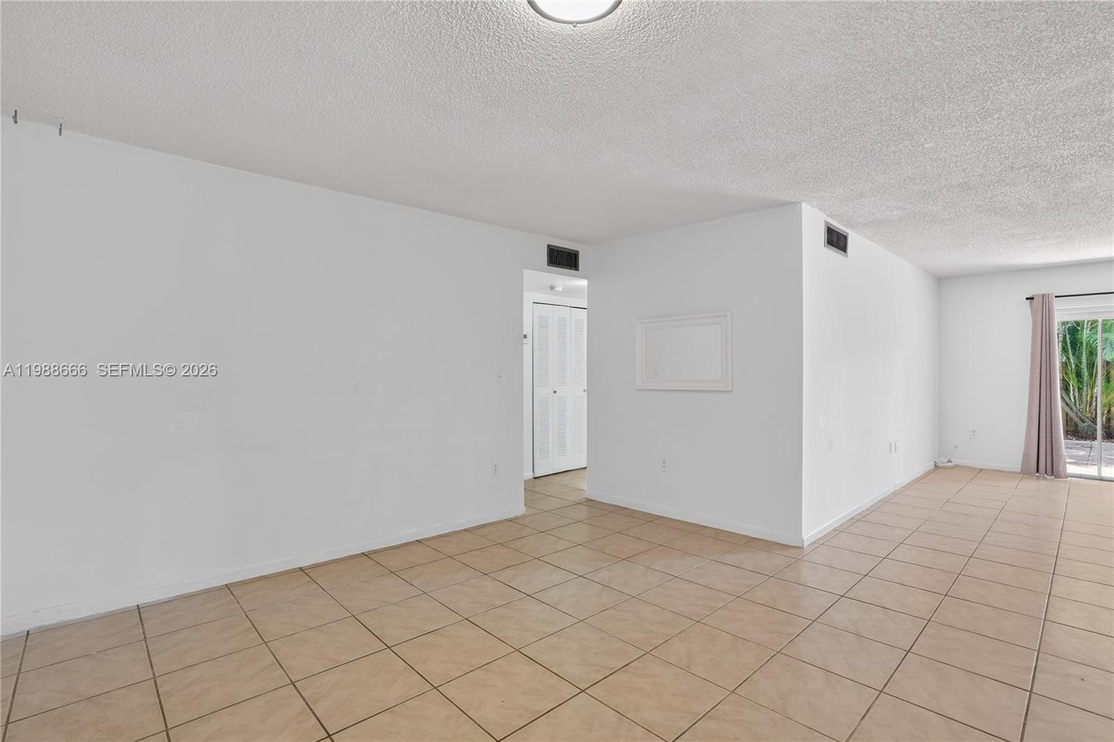 6904 N Kendall Dr F104