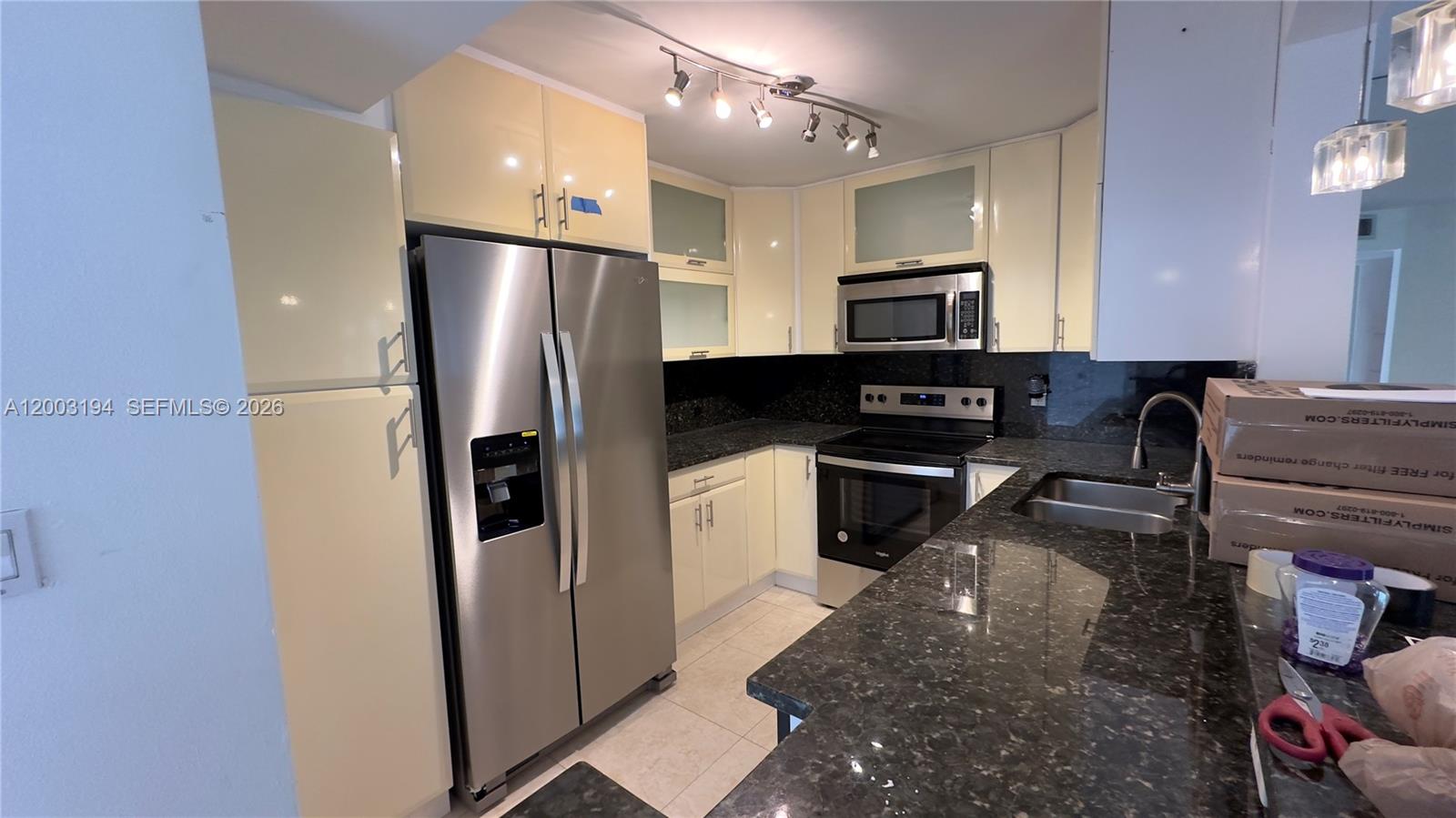 1701 NE 191st St A110