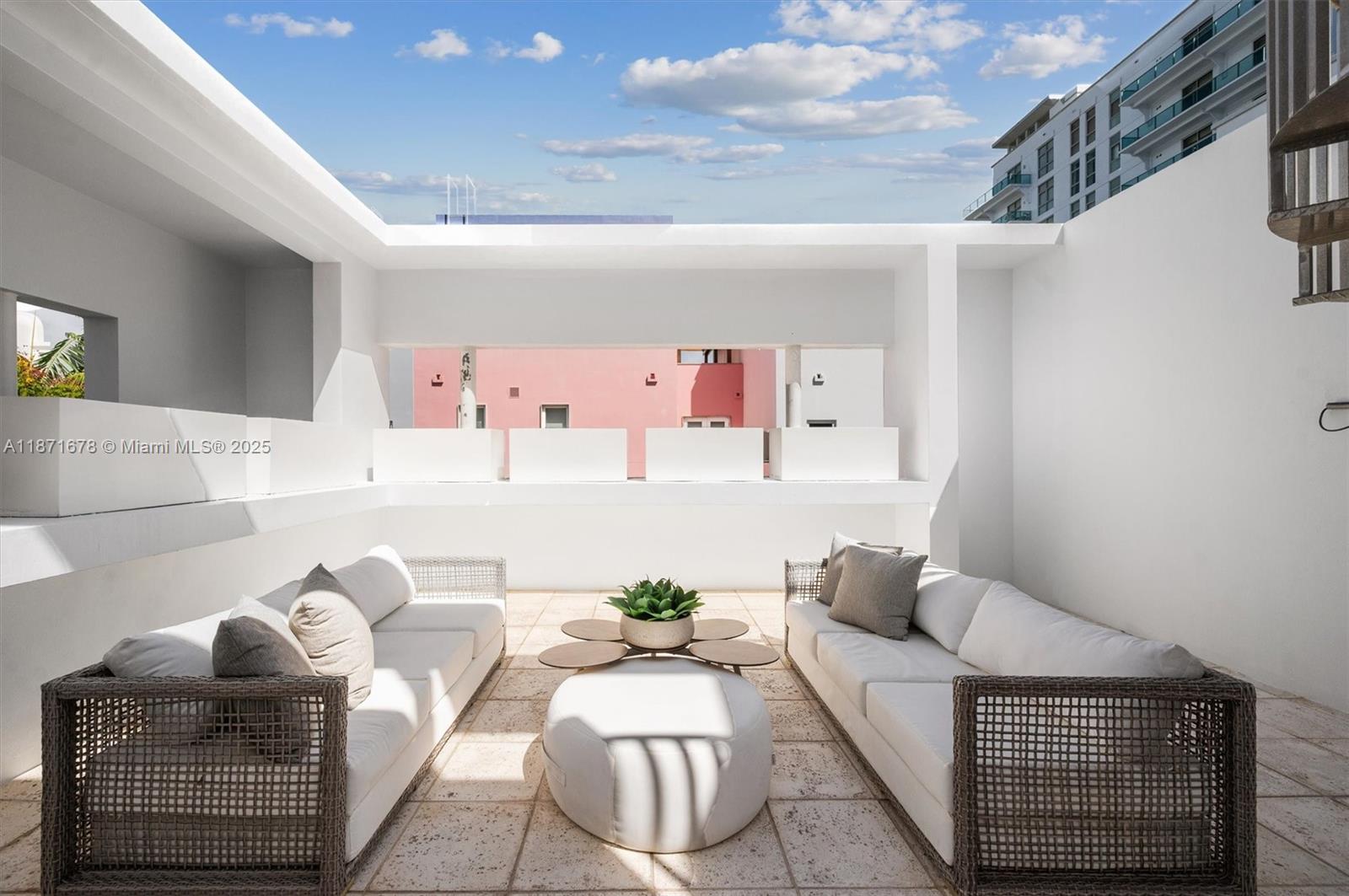 AQUA AT ALLISON ISLAND - Residential