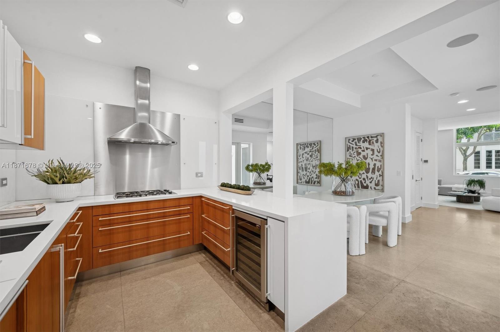 AQUA AT ALLISON ISLAND - Residential