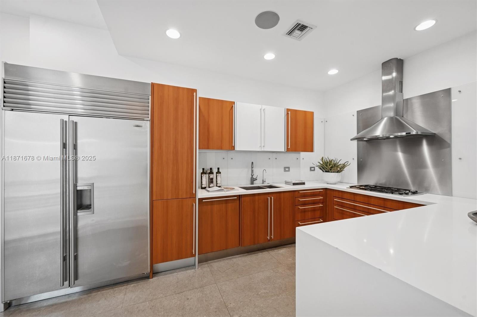 AQUA AT ALLISON ISLAND - Residential