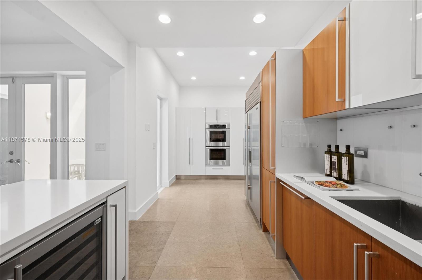 AQUA AT ALLISON ISLAND - Residential