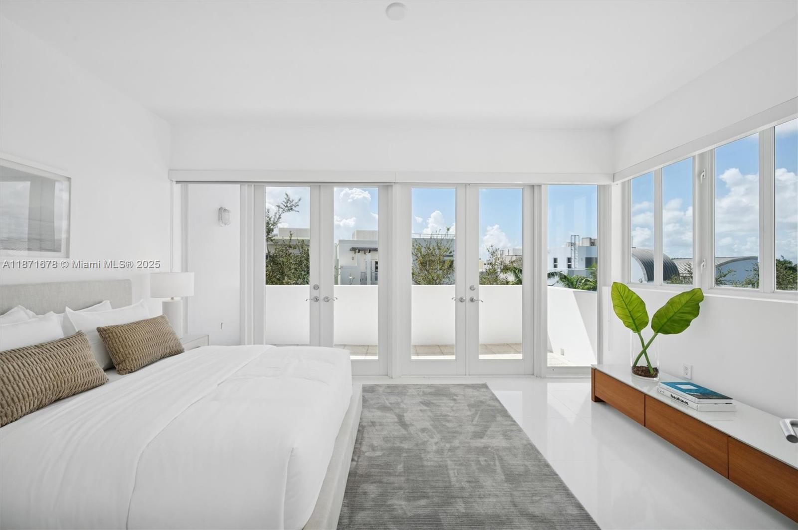 AQUA AT ALLISON ISLAND - Residential