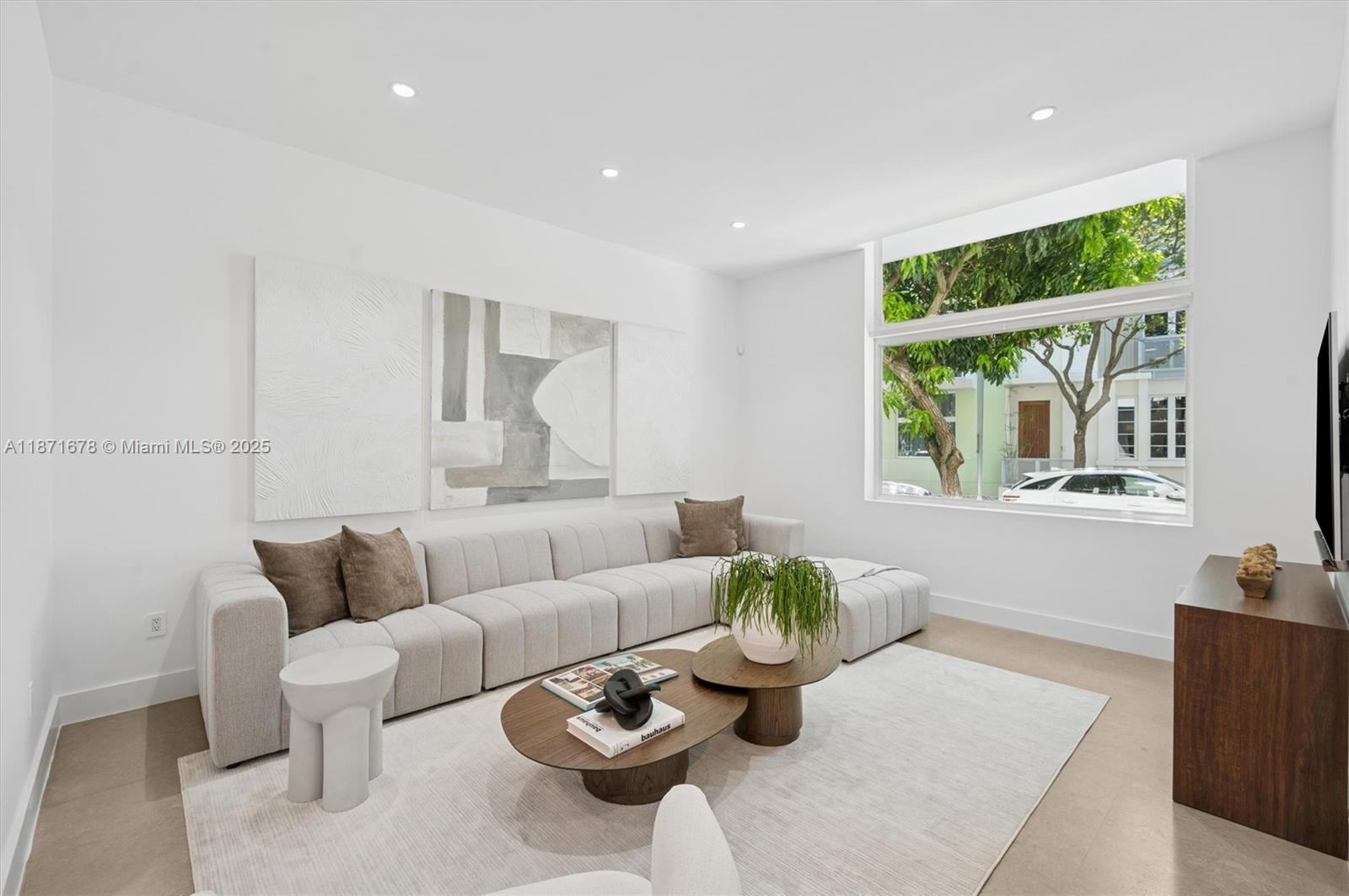 AQUA AT ALLISON ISLAND - Residential