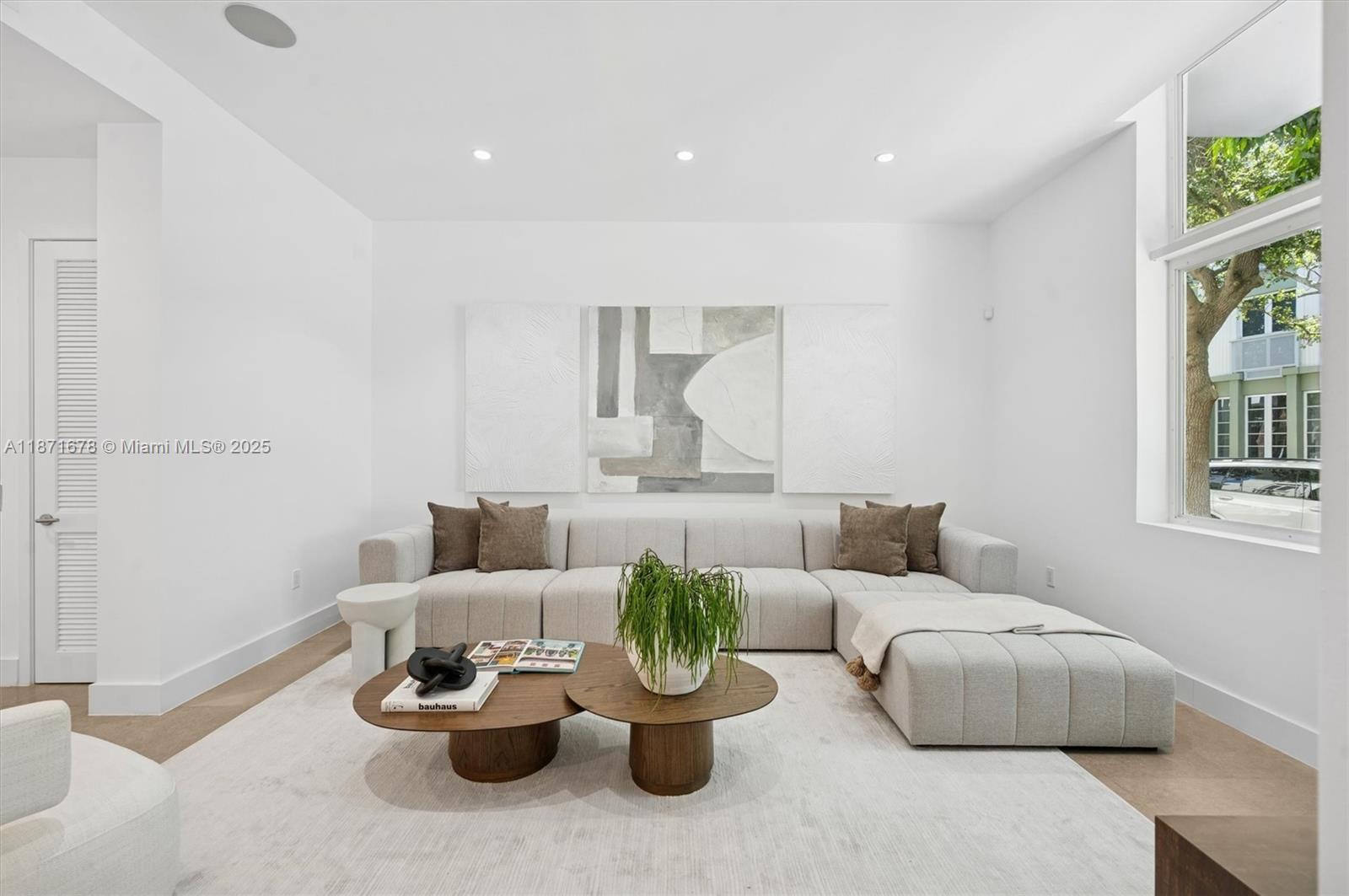 AQUA AT ALLISON ISLAND - Residential