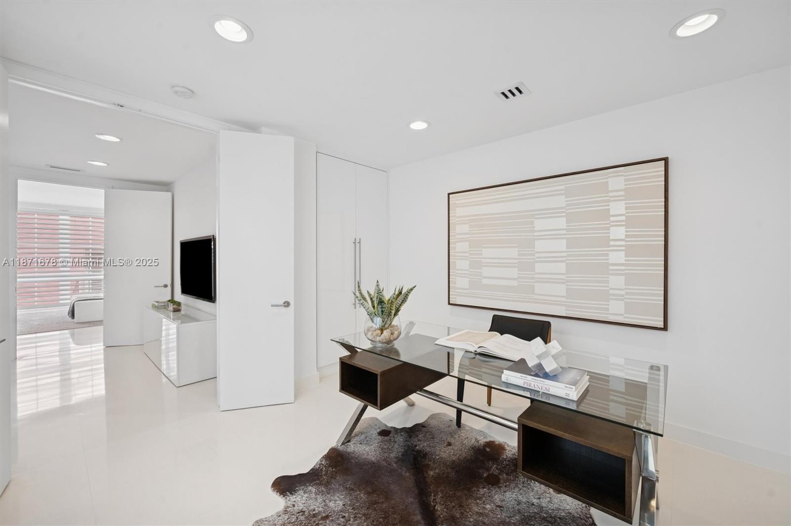 AQUA AT ALLISON ISLAND - Residential
