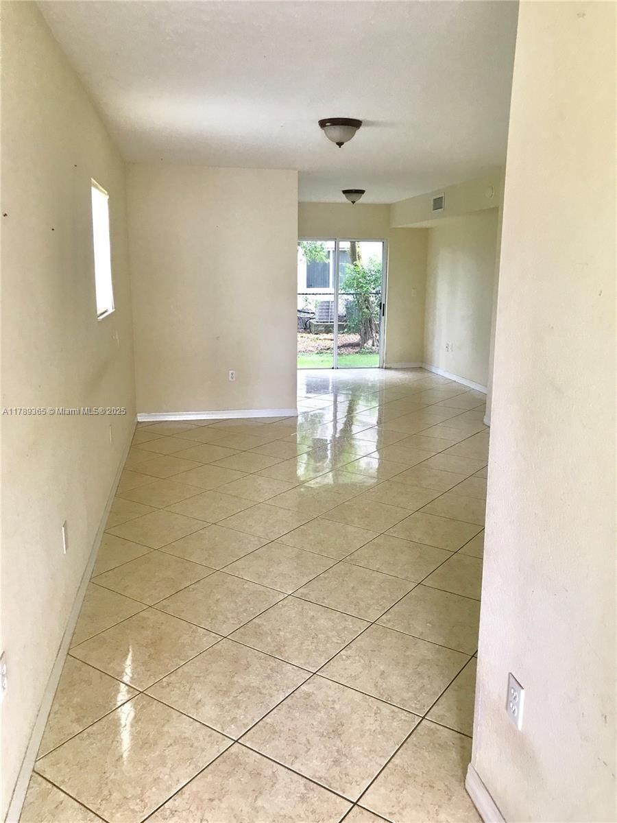 1241 SE 29th St 101-27