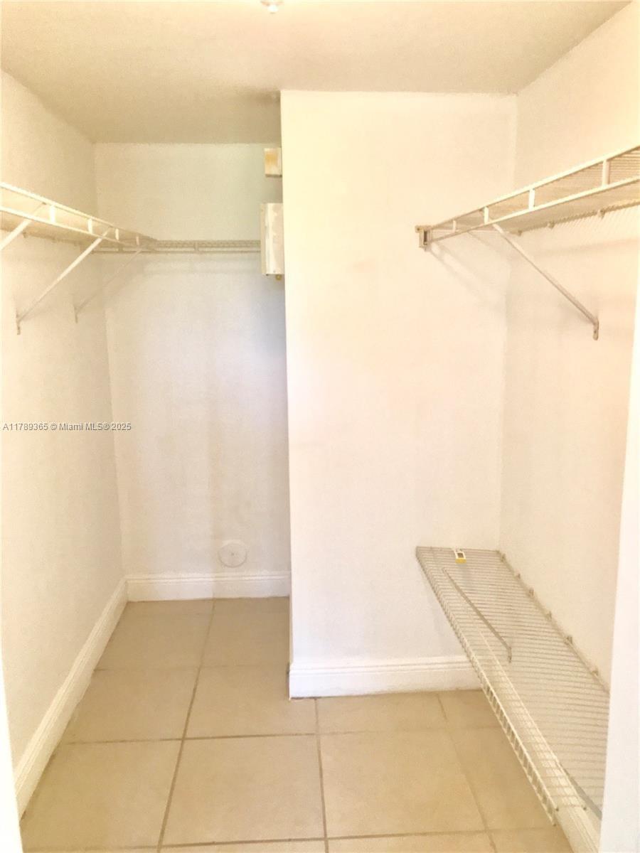 1241 SE 29th St 101-27