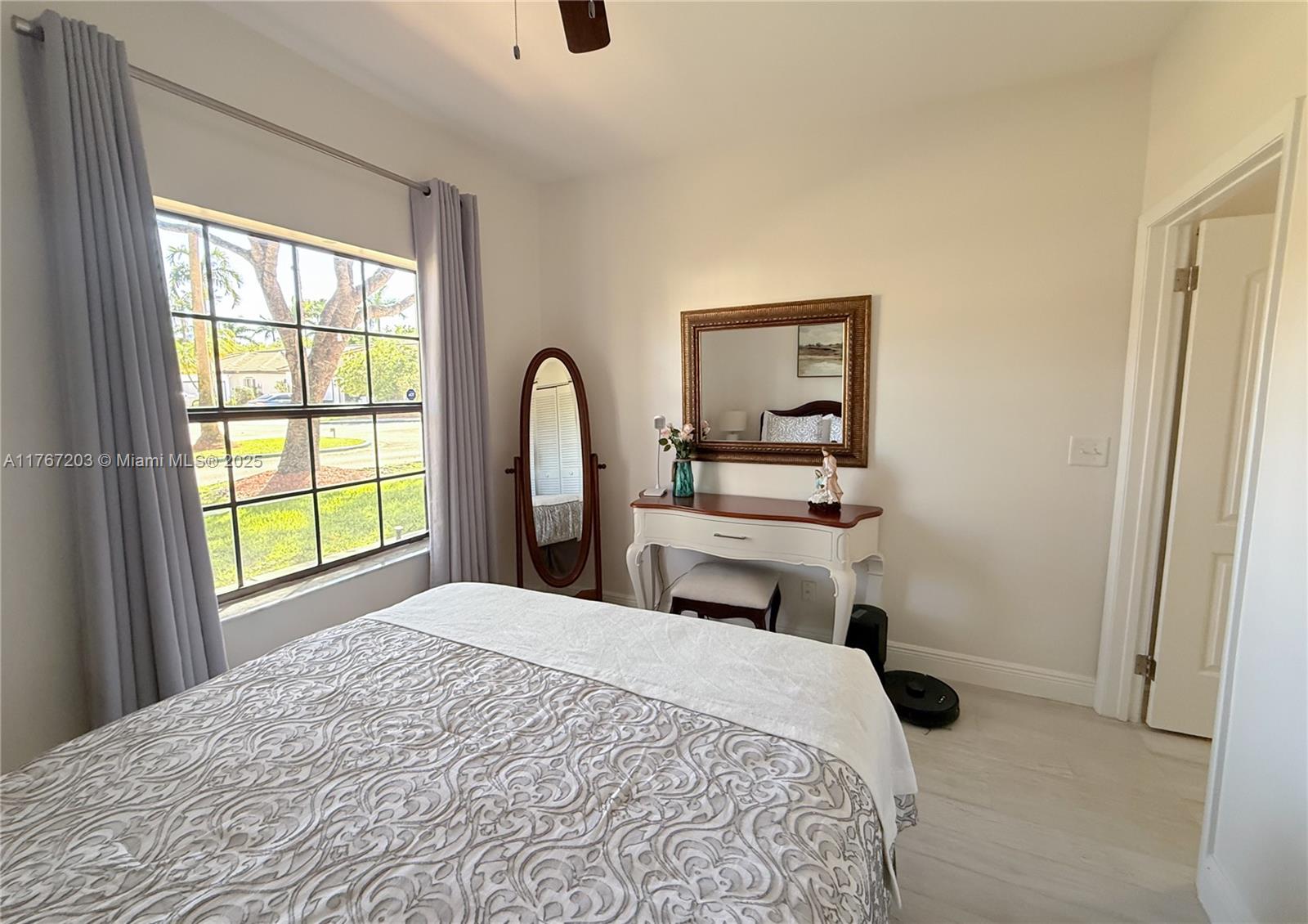 LAS VERDES CONDO - Residential