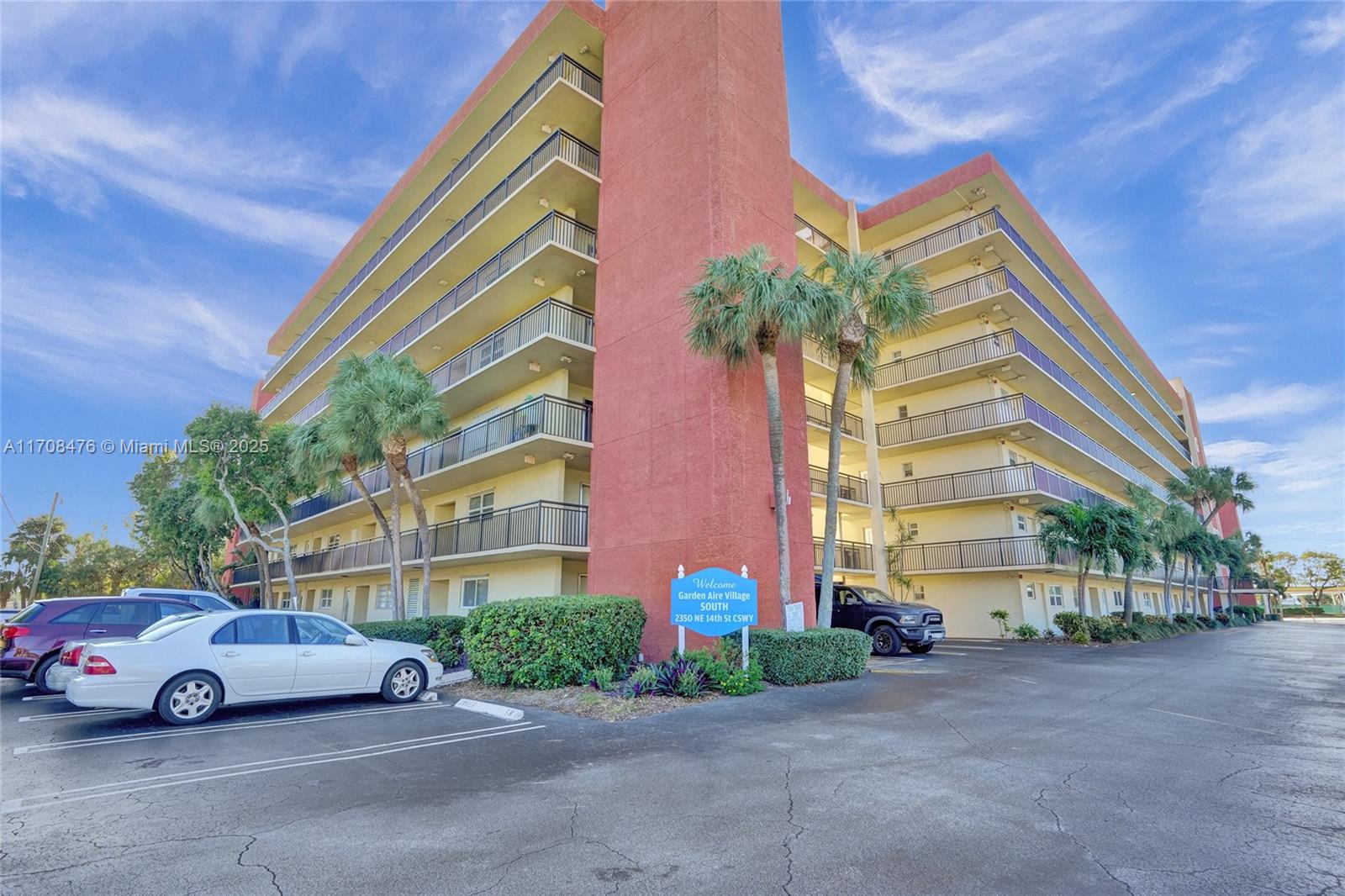 GARDEN-AIRE VILLAGE SOUTH - Residential