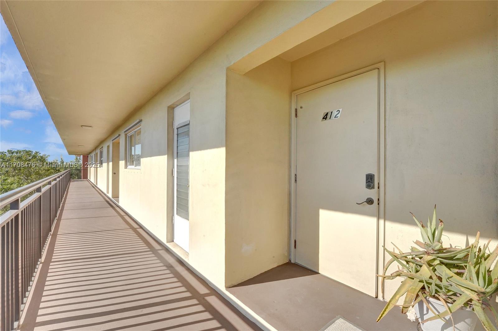 GARDEN-AIRE VILLAGE SOUTH - Residential