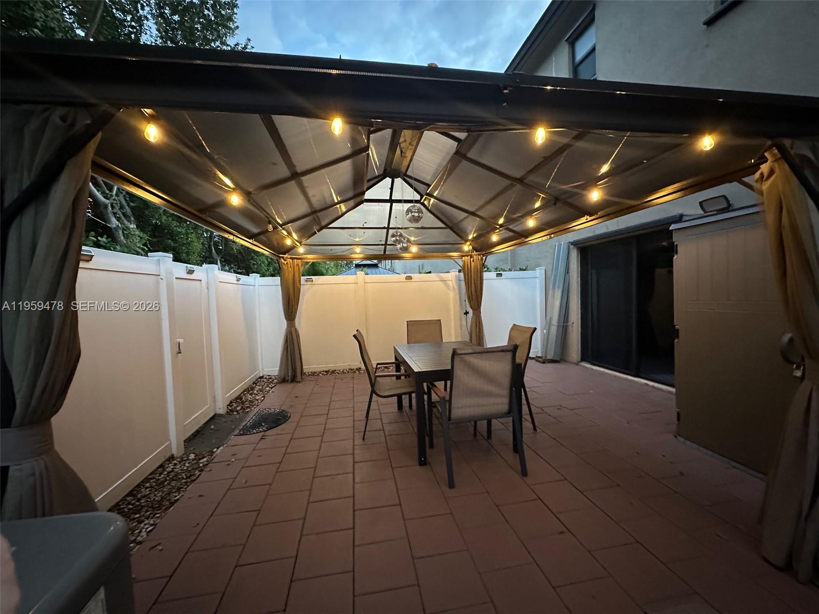 AQUABELLA SECTION TWO - Residential