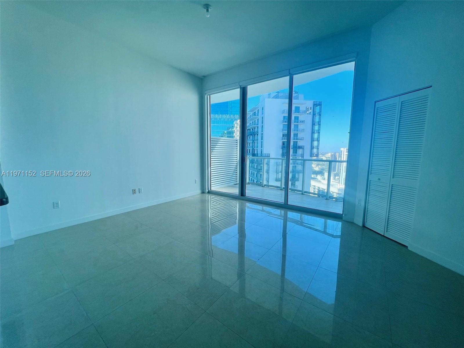 300 S Biscayne Blvd PH-3907
