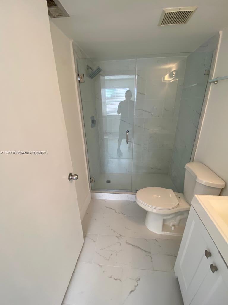 2575 SW 27th Ave 406