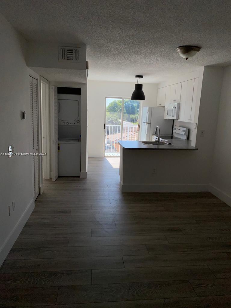 2575 SW 27th Ave 406