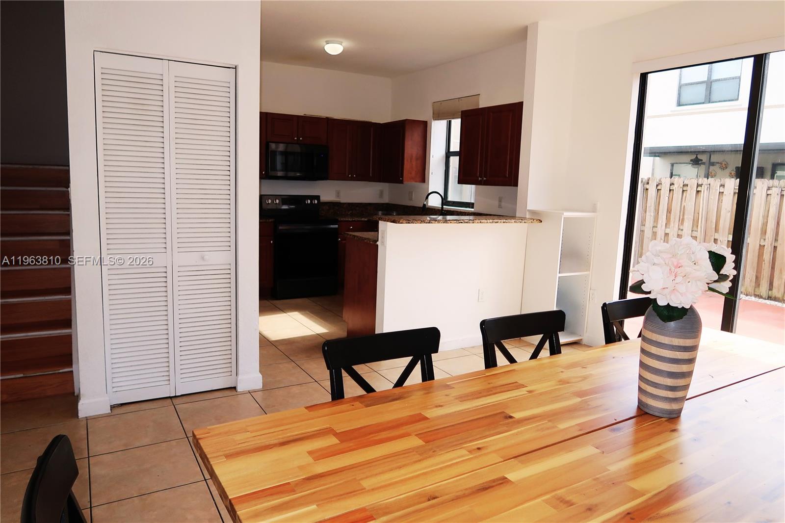 SILVER PALM EAST - Residential