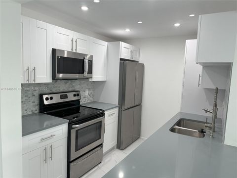 Photo of 450 NW 20th St #1020, Boca Raton, FL 33431 (MLS # A11849650)