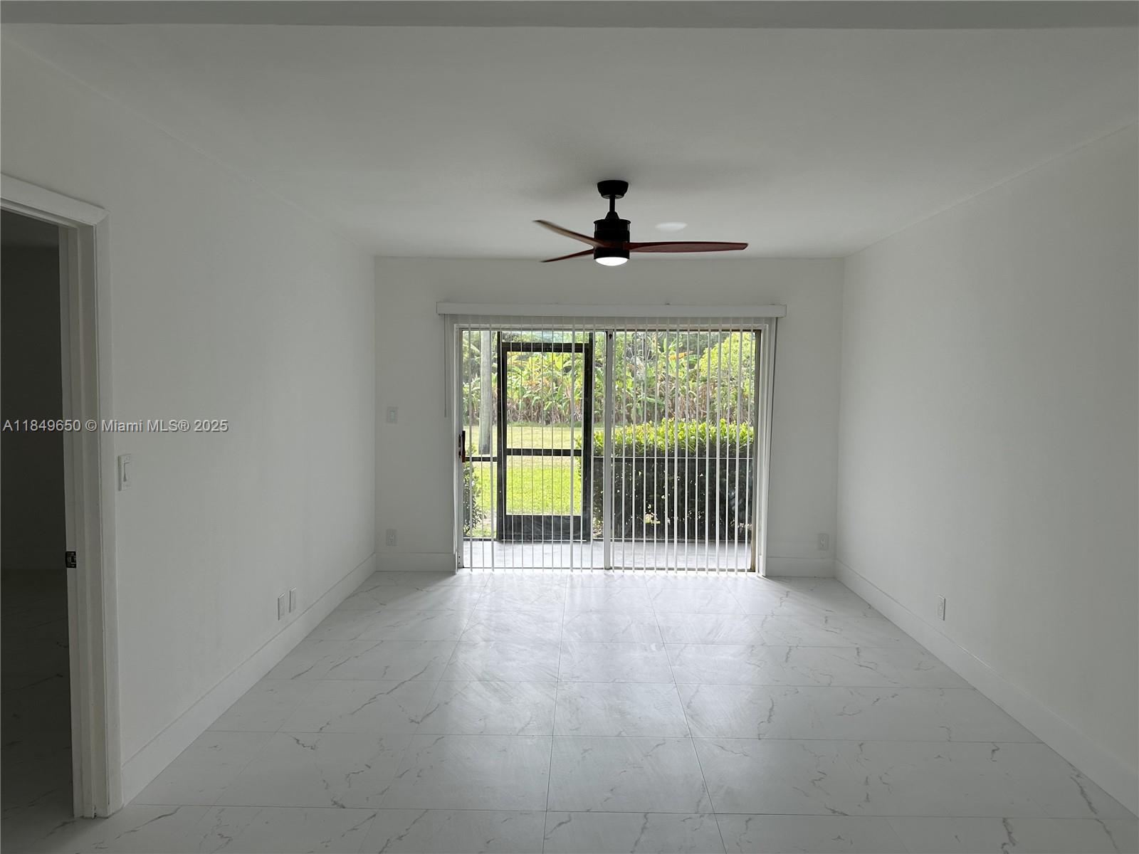450 NW 20th St 1020