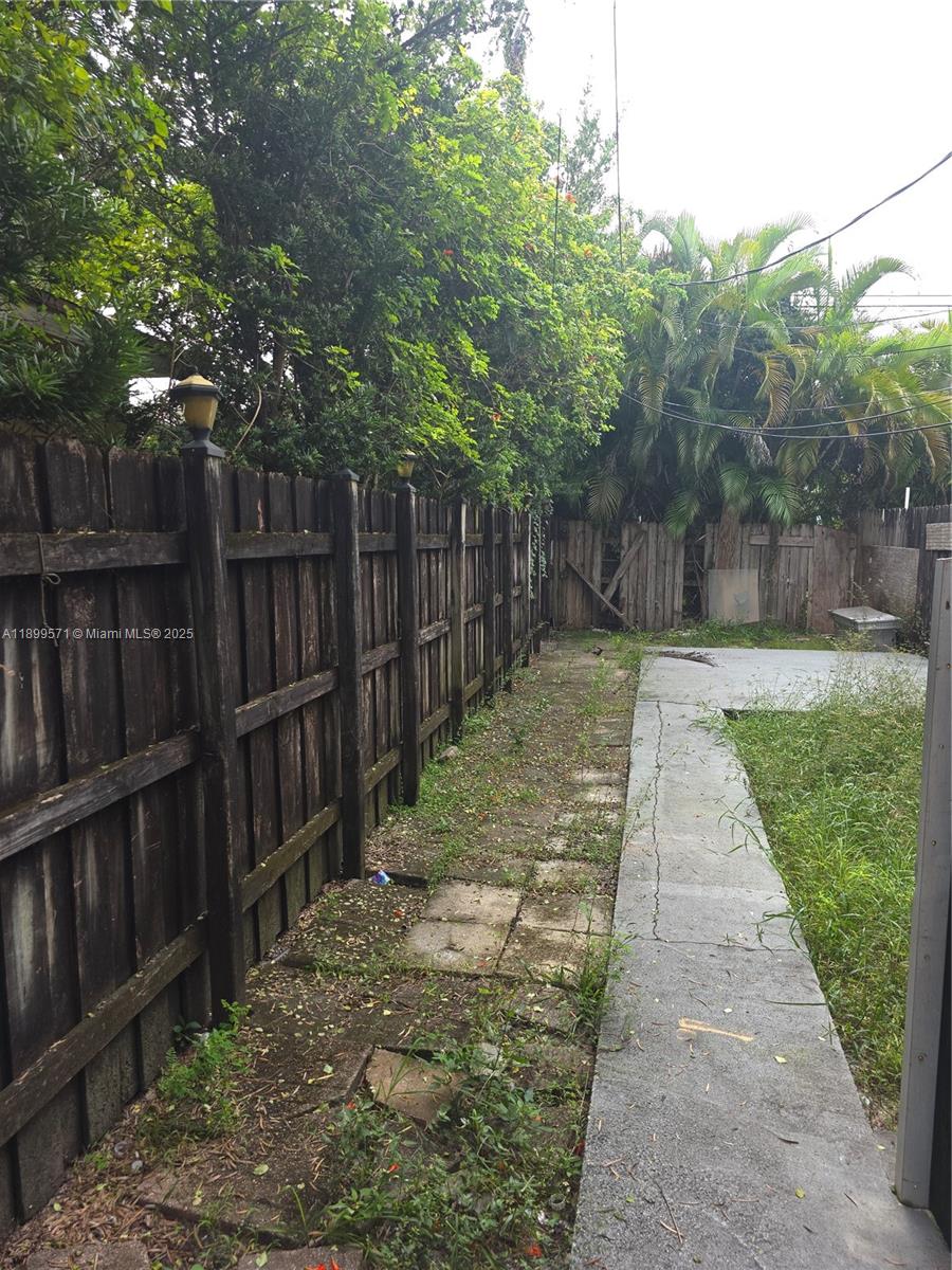 WINONA PARK - Residential Income