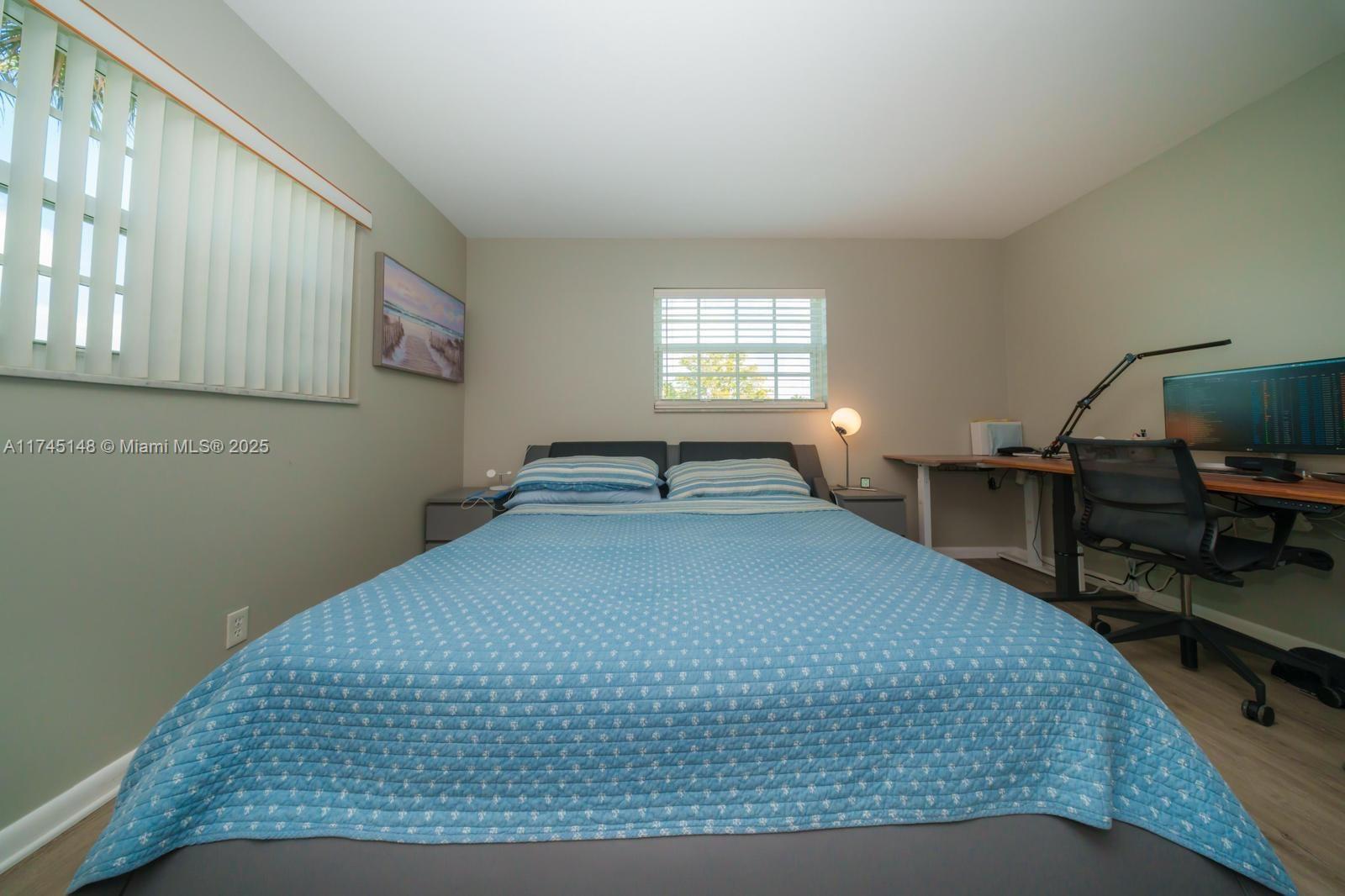 TENNIS CLUB WINGFIELD CON - Residential