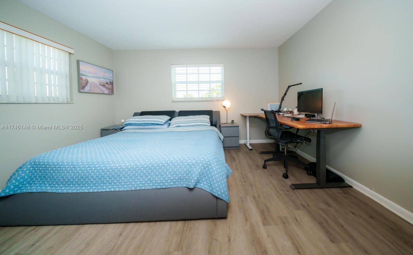TENNIS CLUB WINGFIELD CON - Residential