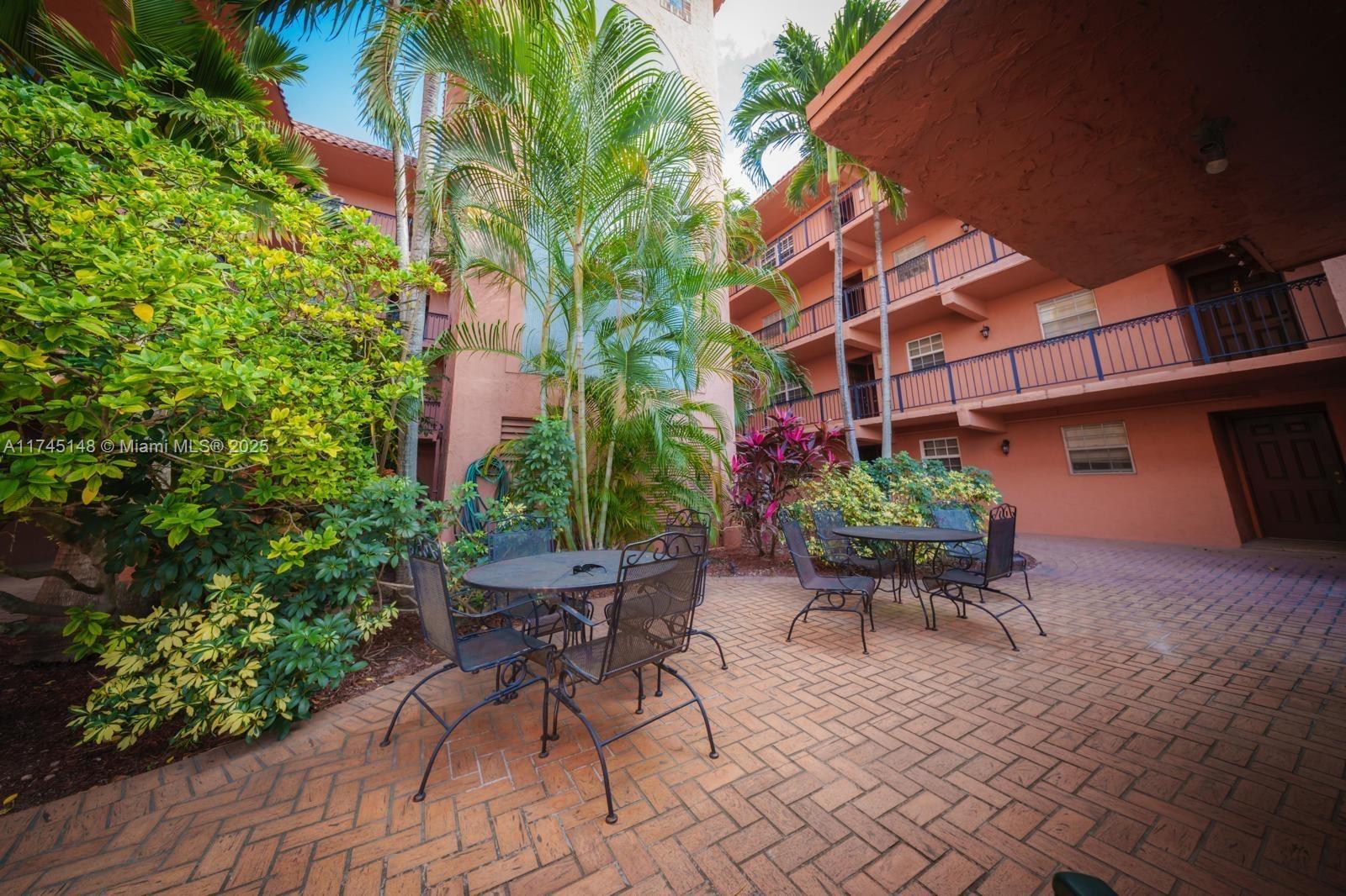 610 Tennis Club Dr 204