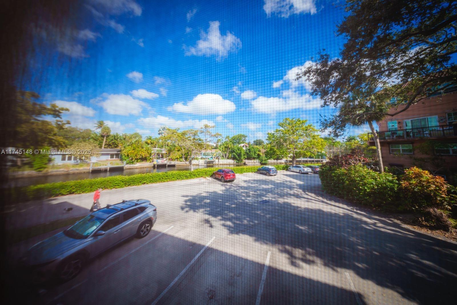 TENNIS CLUB WINGFIELD CON - Residential