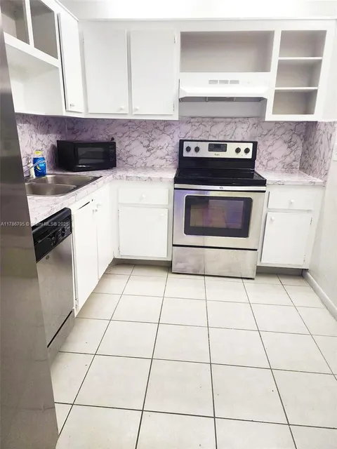 MLS: A11786795