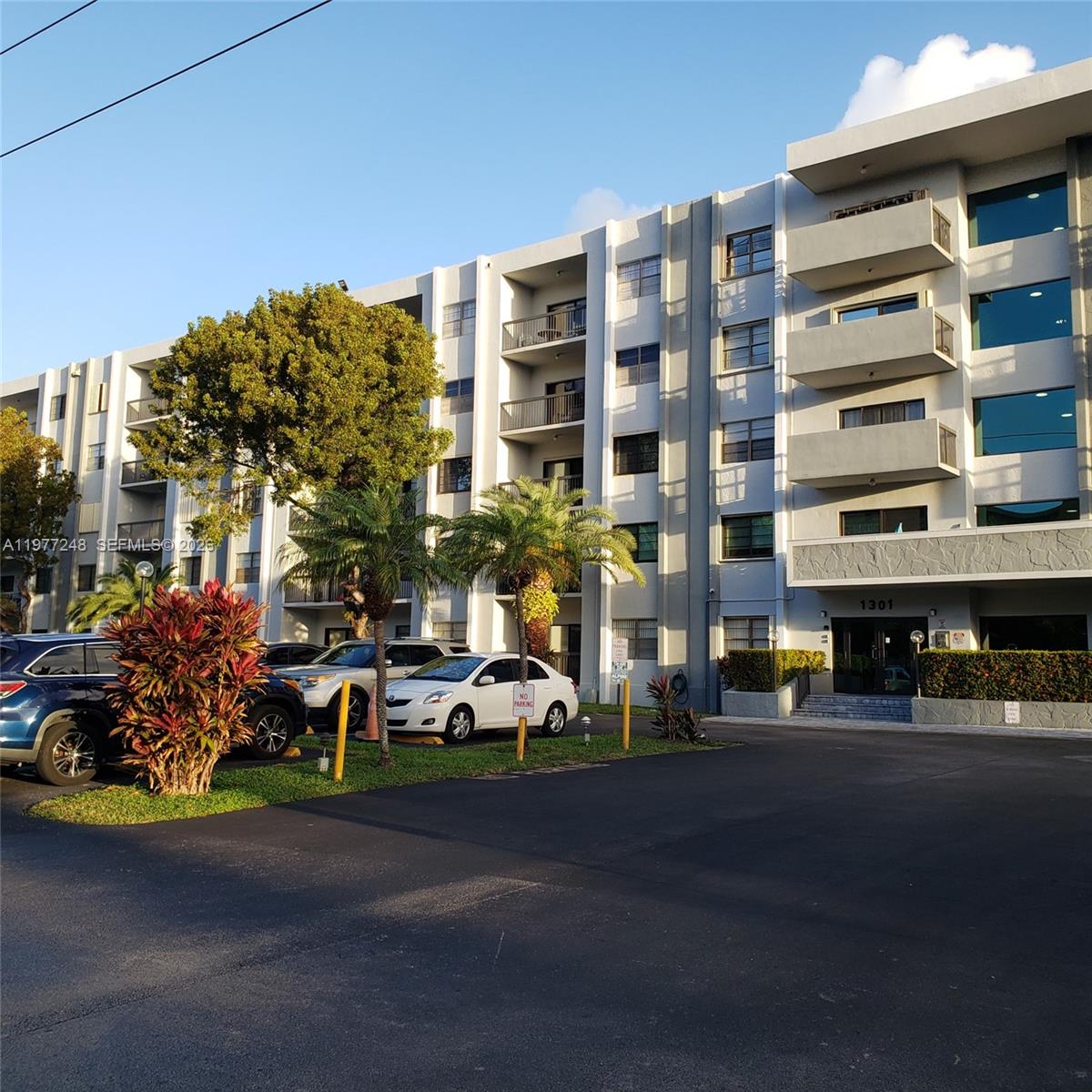 HALLANDALE GARDENS CONDO - Residential Lease