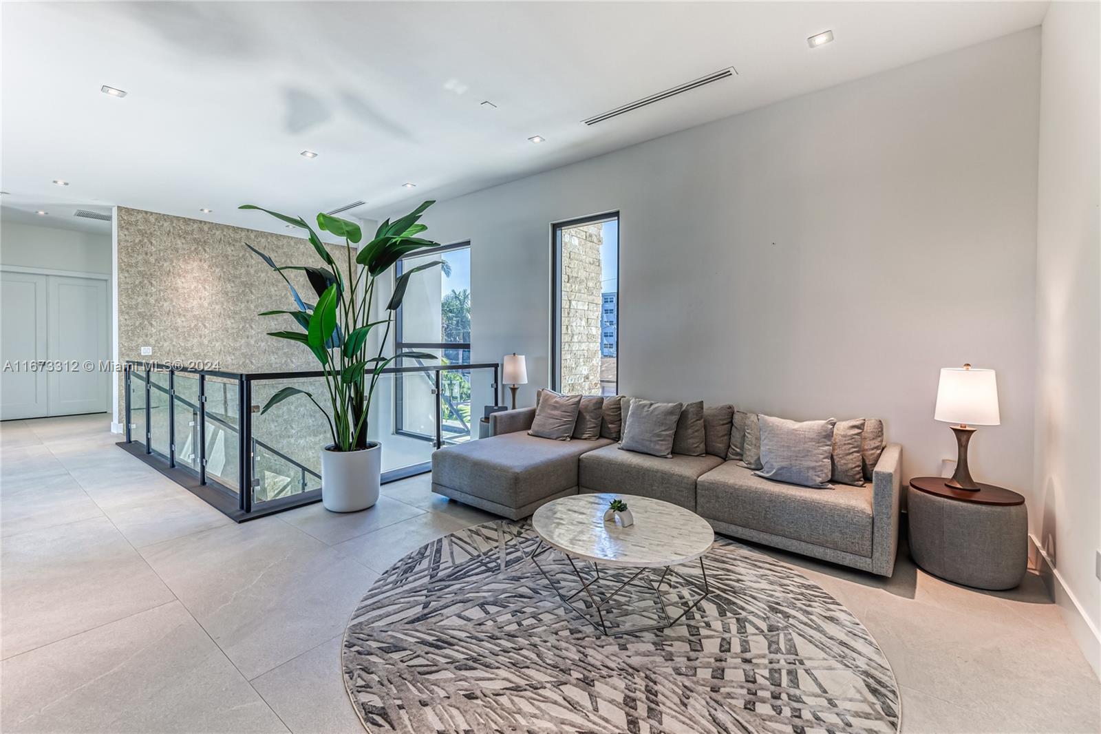 CORAL RIDGE COUNTRY CLUB - Residential Lease