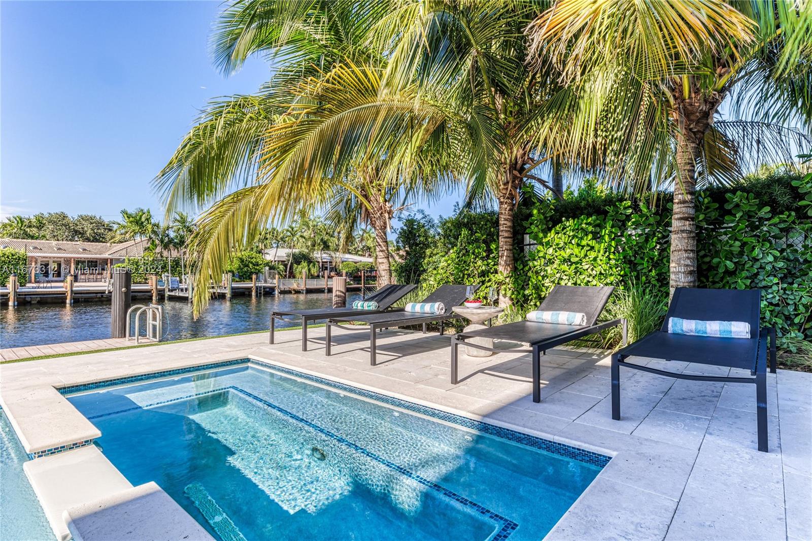 CORAL RIDGE COUNTRY CLUB - Residential Lease