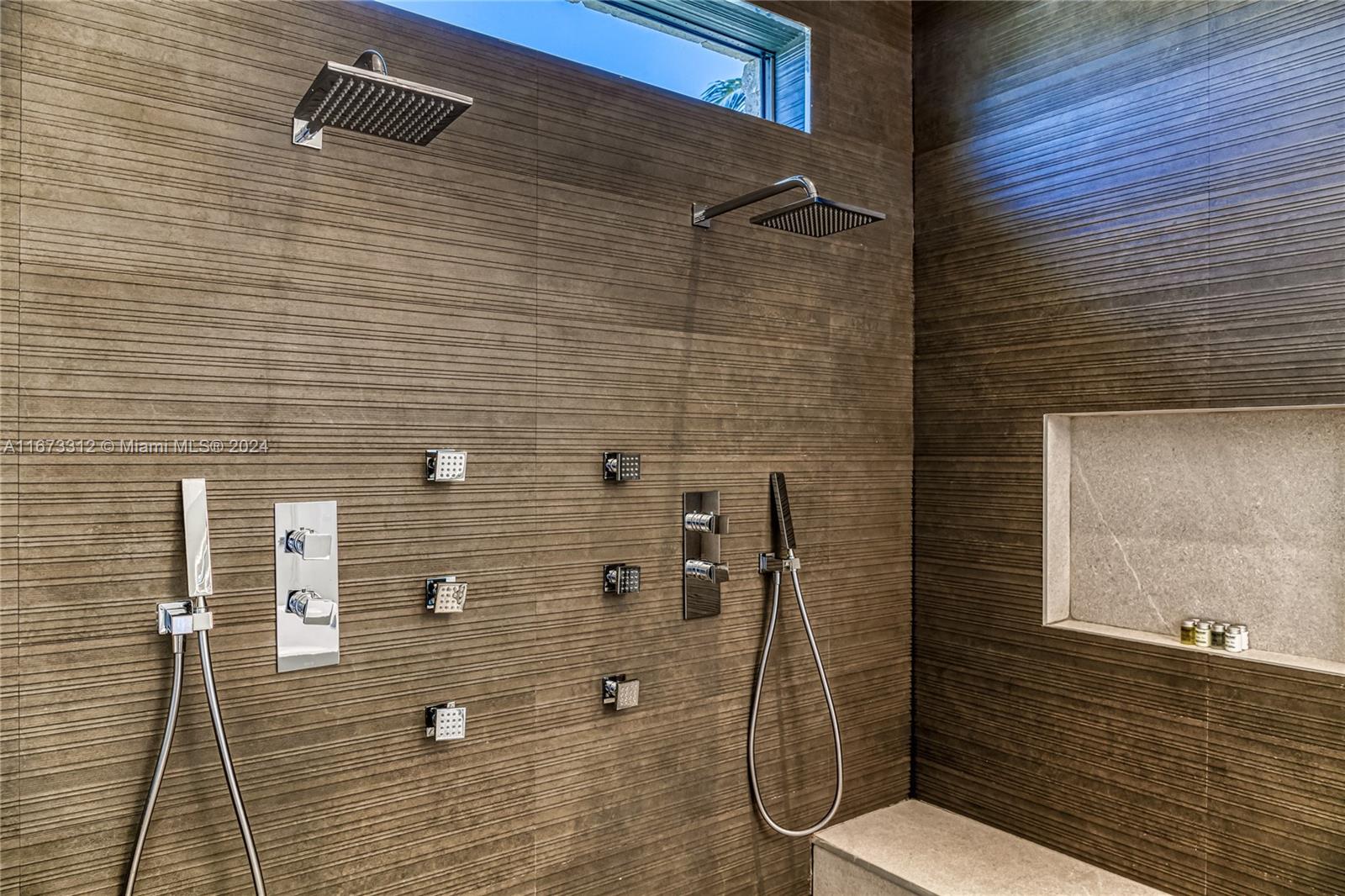 CORAL RIDGE COUNTRY CLUB - Residential Lease